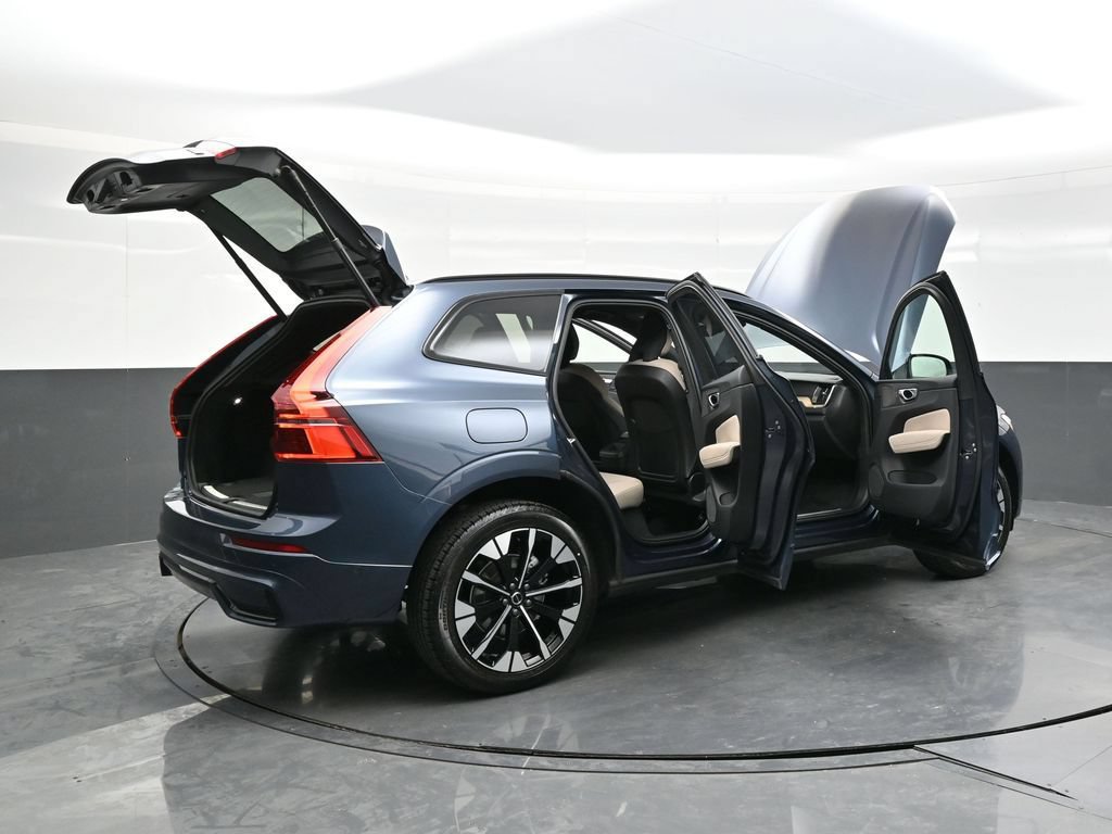 New 2026 Volvo XC60 B5 Plus w/ Climate Package AWD/4WD image 39