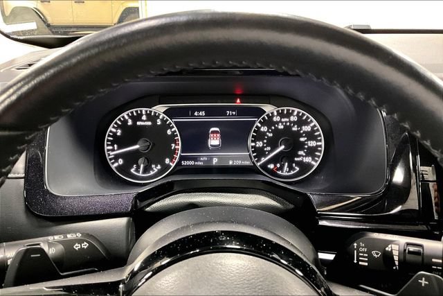 Used 2023 Nissan Pathfinder SL AWD/4WD image 14