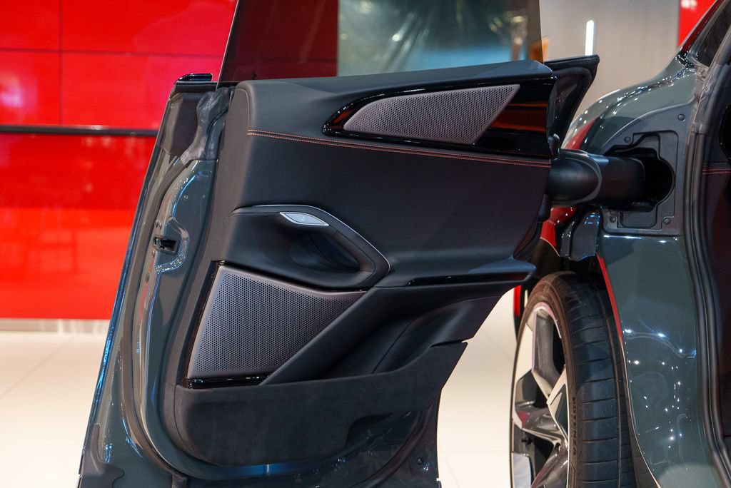 Certified 2025 Ferrari Purosangue AWD/4WD image 42