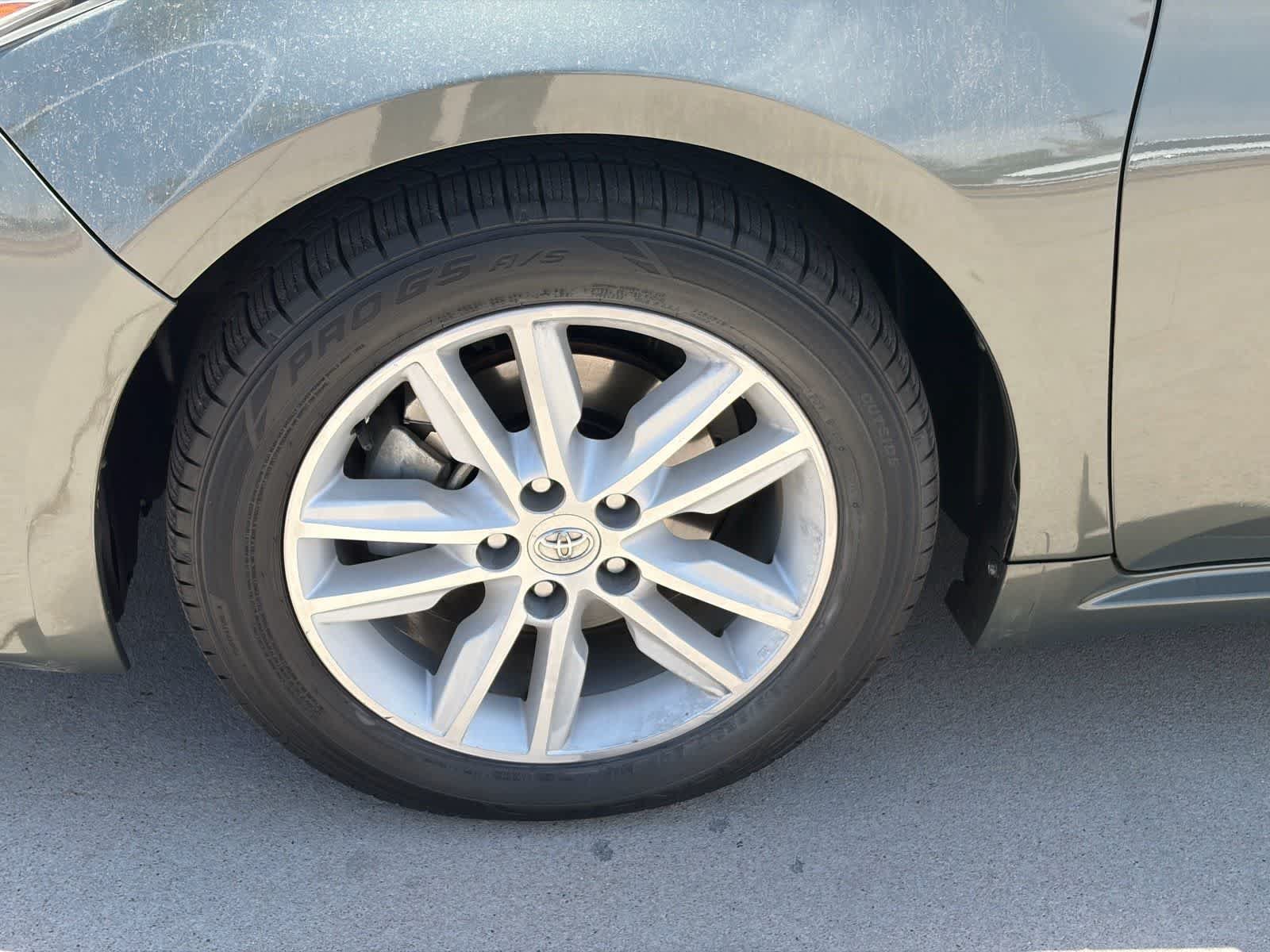 Used 2013 Toyota Avalon XLE Premium FWD image 10