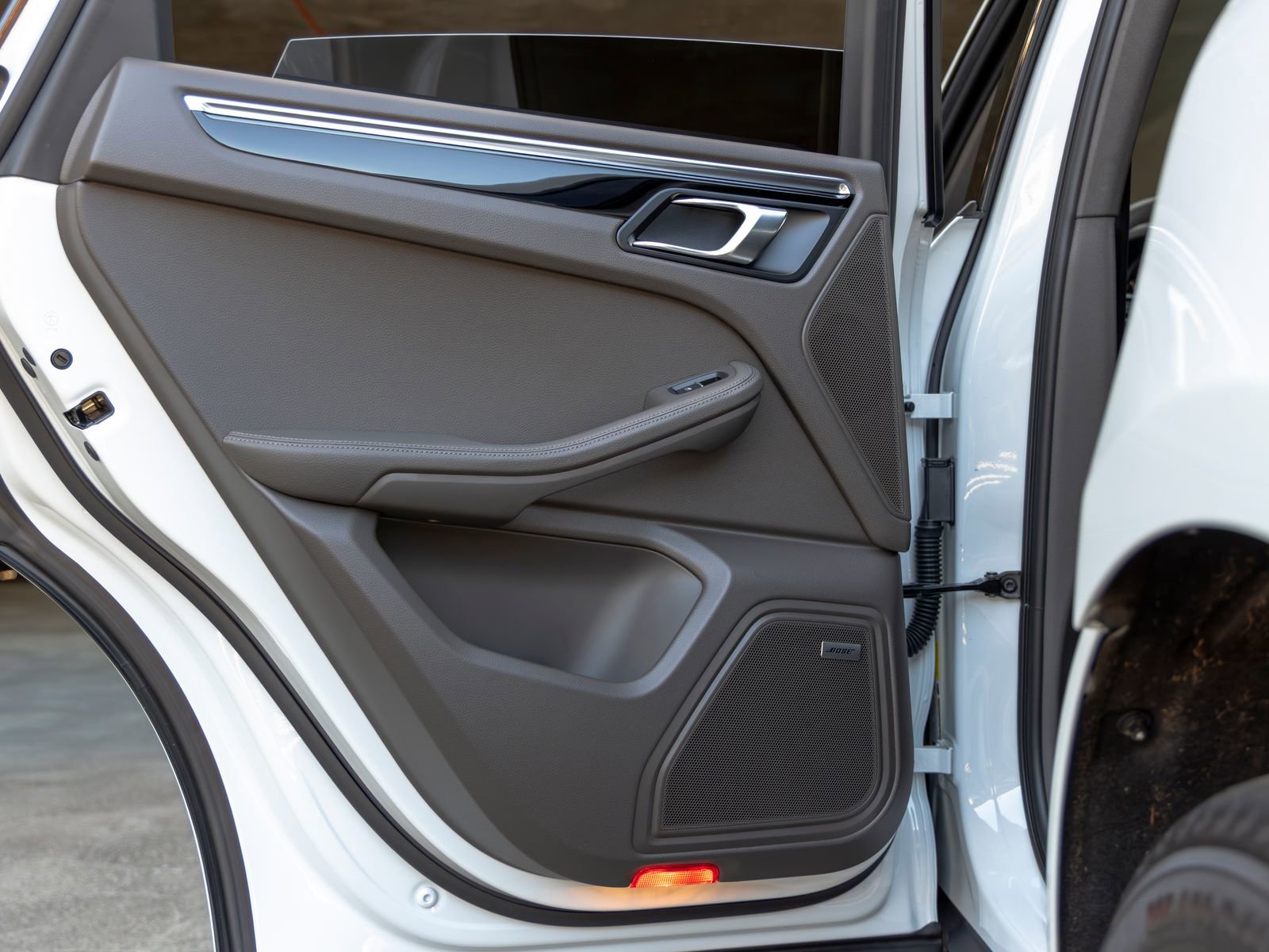 Certified 2026 Porsche Macan image 43