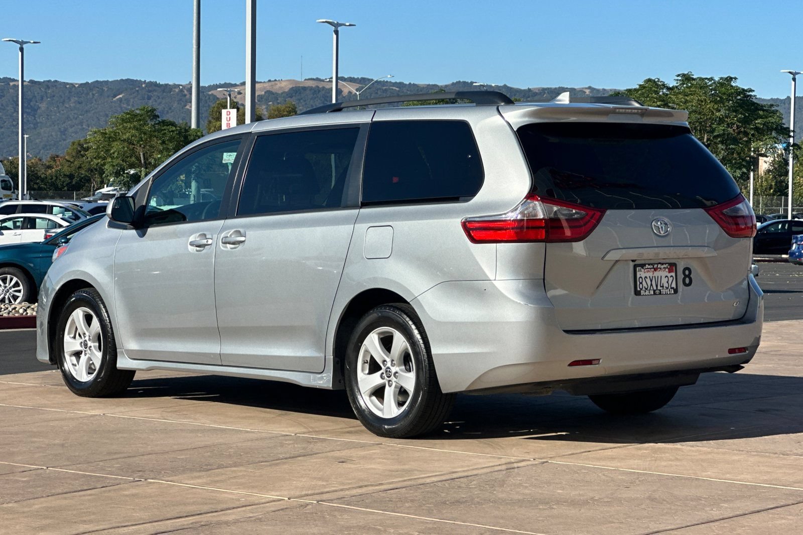 Used 2020 Toyota Sienna LE FWD image 6