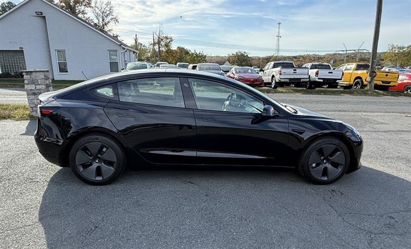 Used 2022 Tesla Model 3 Long Range AWD/4WD image 6