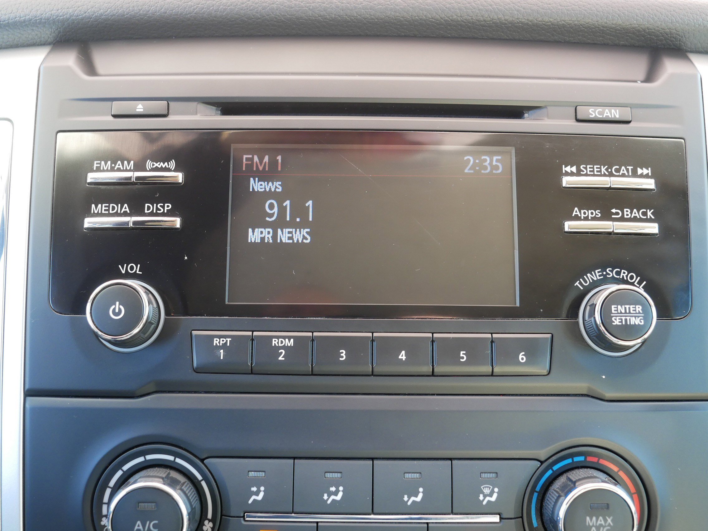 Certified 2017 Nissan Titan SV image 22