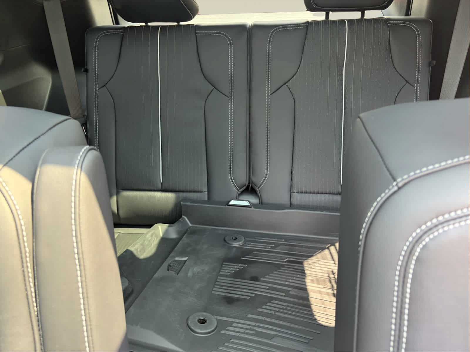 Certified 2026 Cadillac Vistiq Sport w/ LPO, Floor Liner Package AWD/4WD image 23