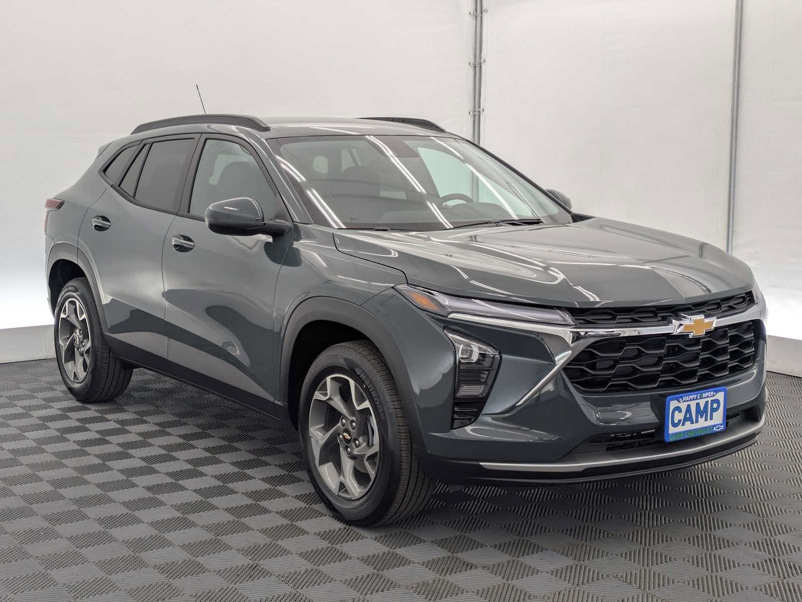 New 2026 Chevrolet Trax LT w/ Driver Confidence Package FWD image 8
