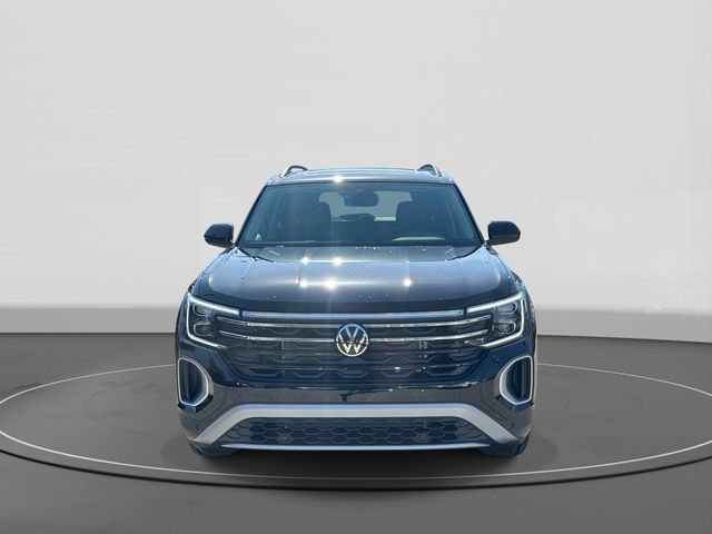 New 2026 Volkswagen Atlas Peak Edition AWD/4WD image 2