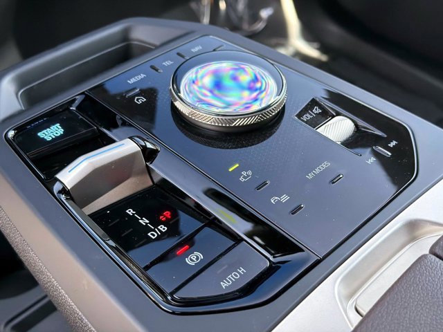 New 2026 BMW iX xDrive45 image 27