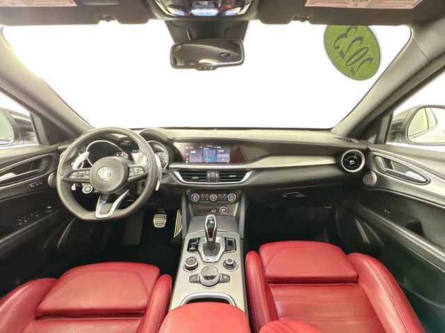 Used 2023 Alfa Romeo Stelvio Veloce AWD/4WD image 3