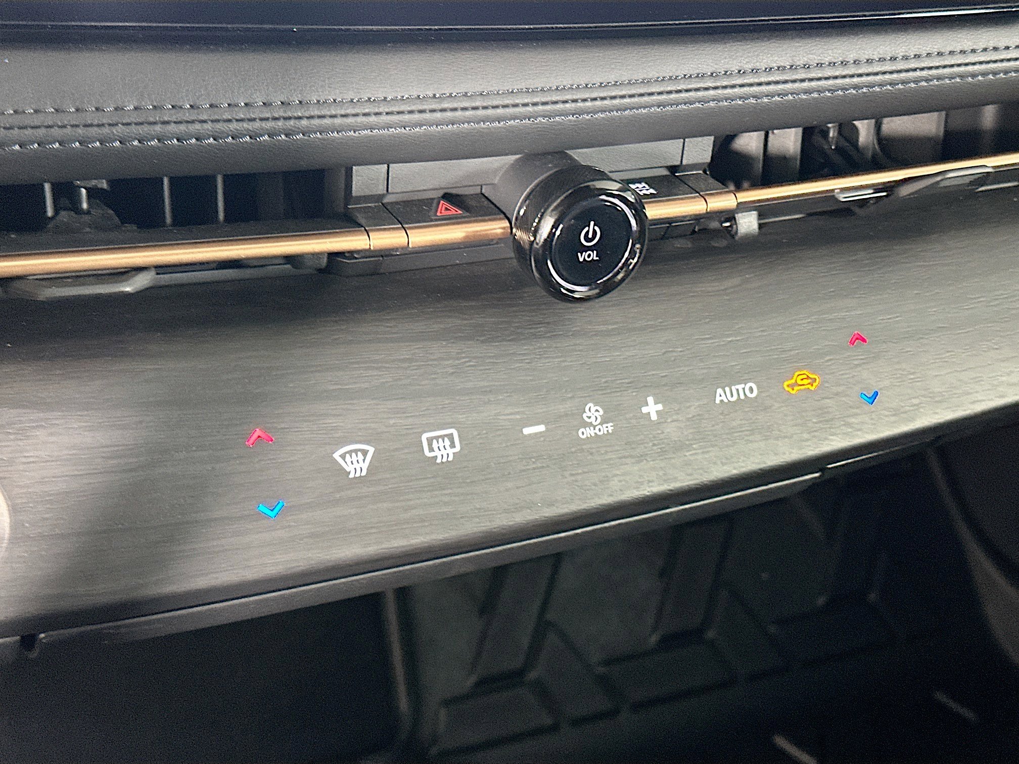 Used 2023 Nissan Ariya VENTURE+ image 23