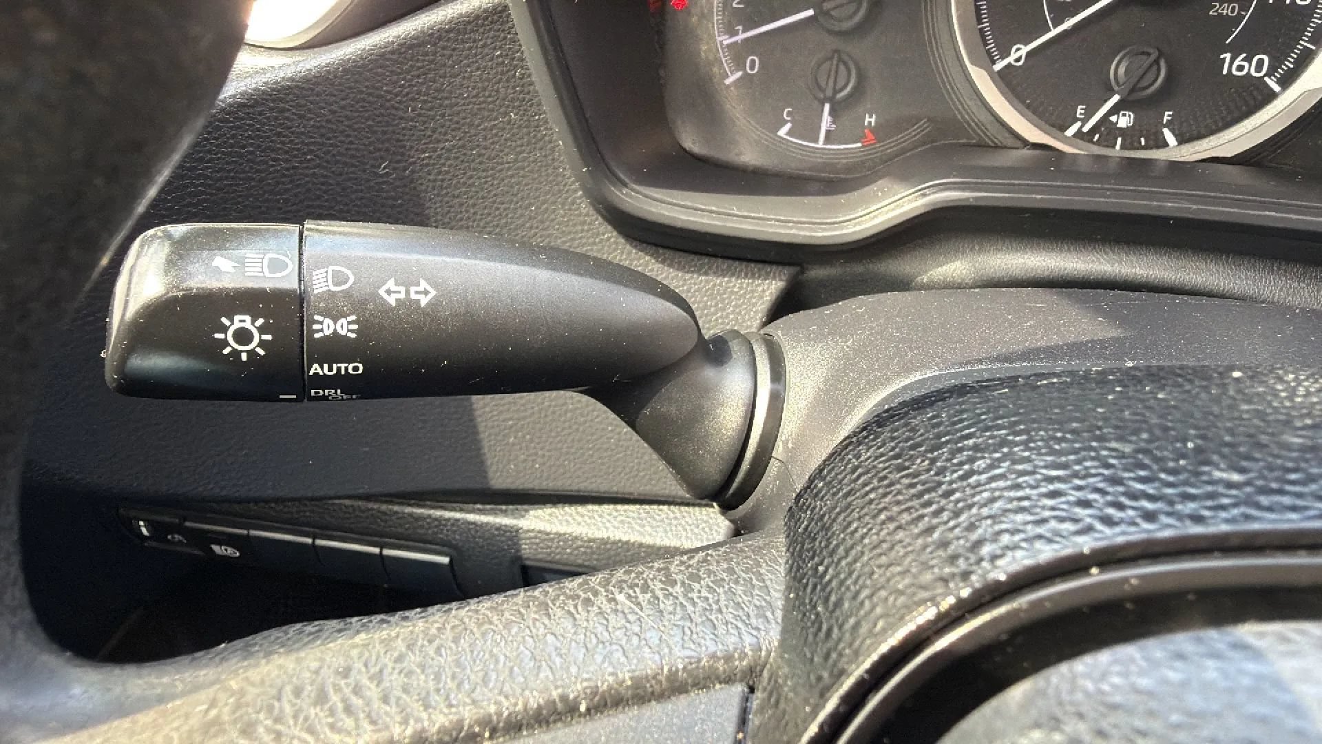 Used 2020 Toyota Corolla LE FWD image 14