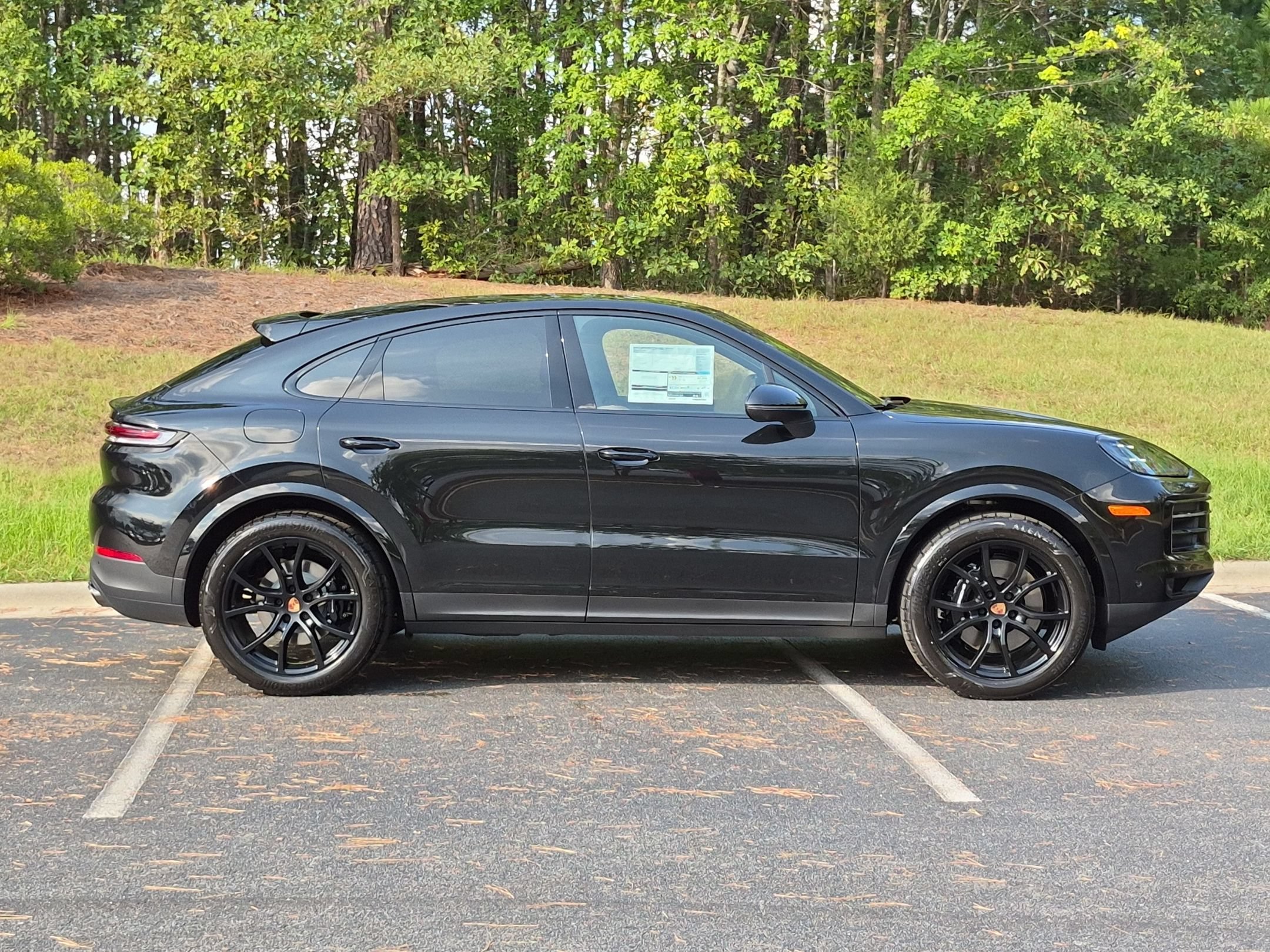New 2026 Porsche Cayenne Coupe AWD/4WD image 32