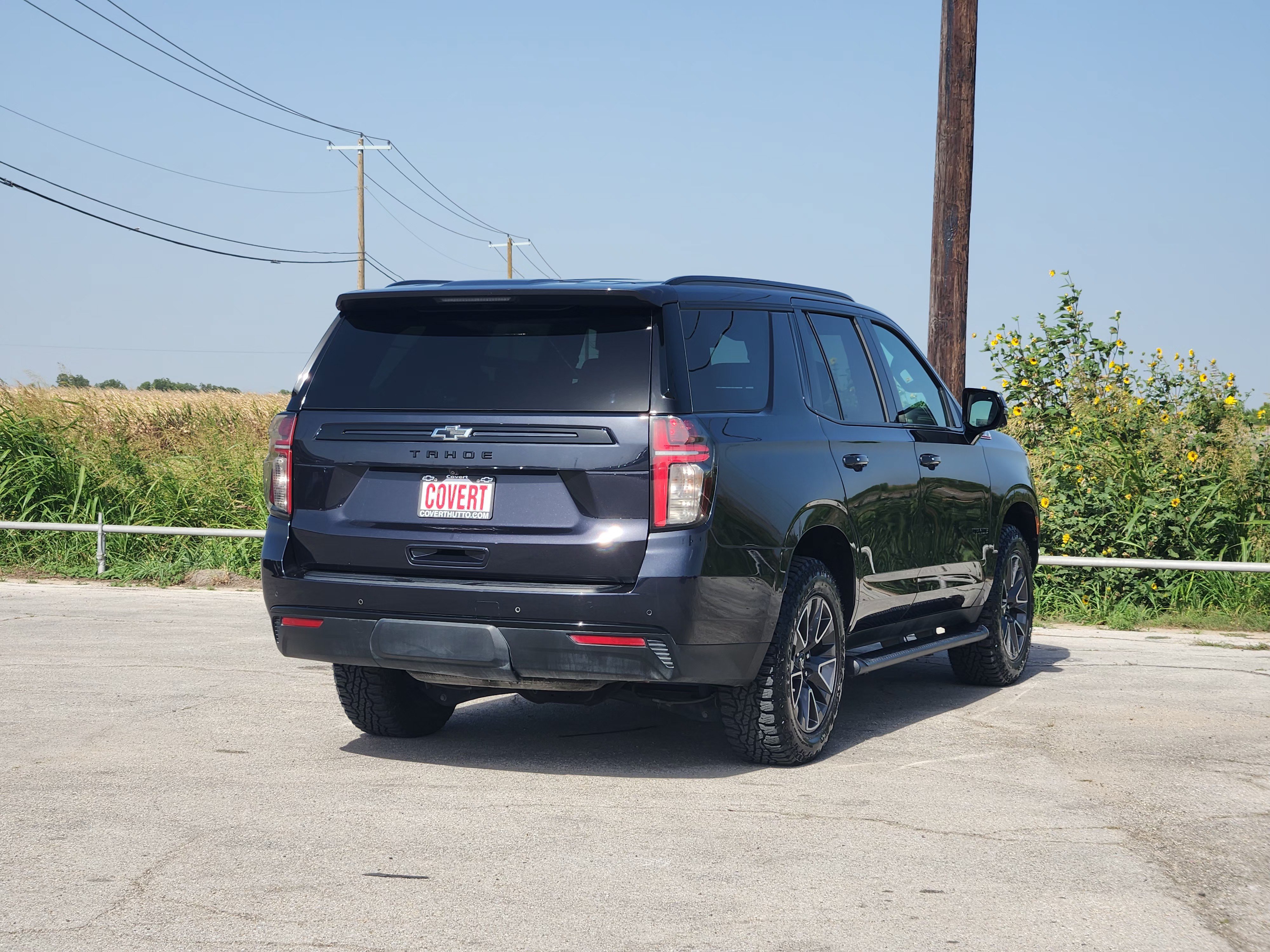 Used 2023 Chevrolet Tahoe Z71 w/ Luxury Package AWD/4WD image 7