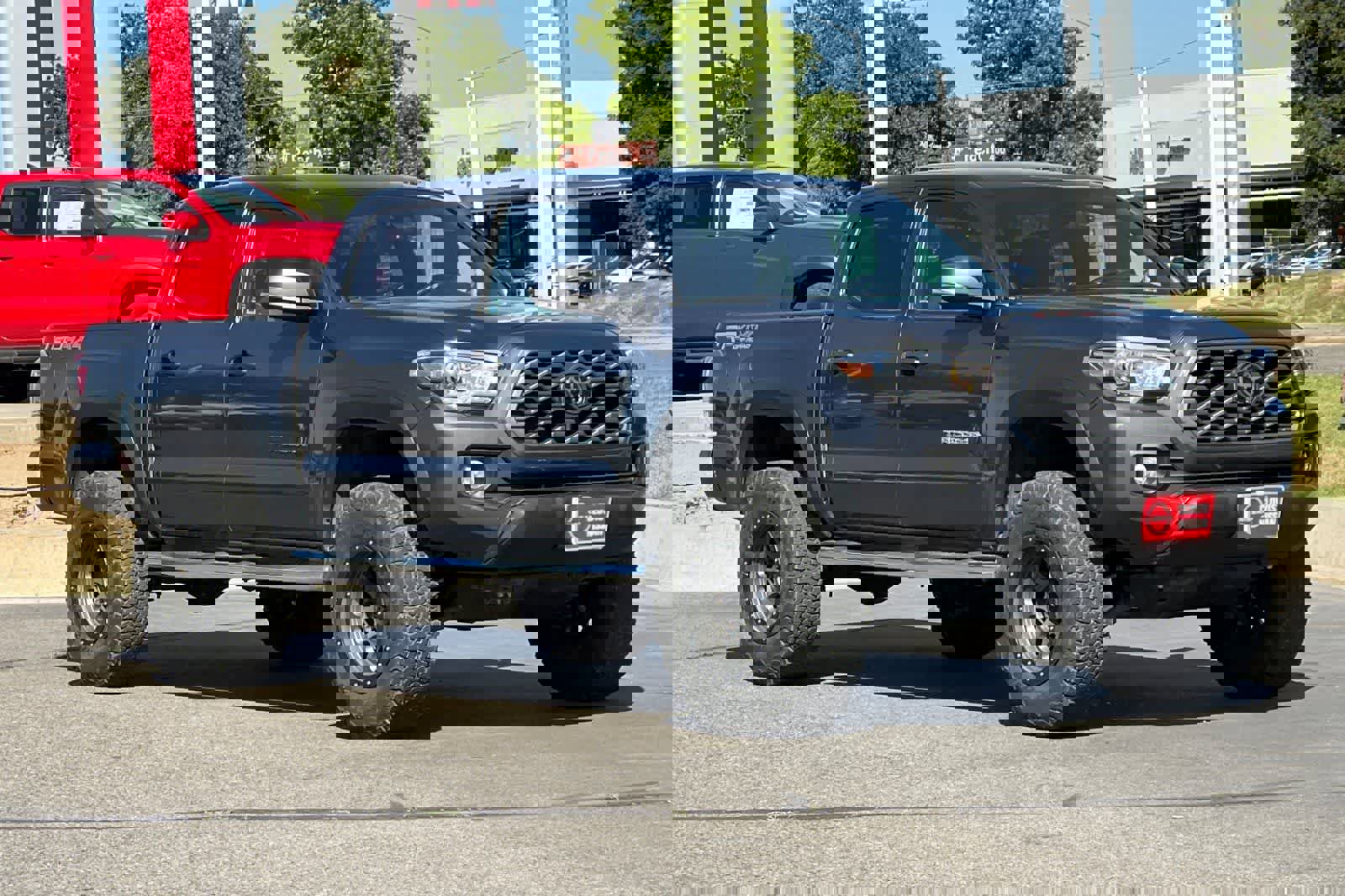 Used 2020 Toyota Tacoma TRD Off-Road w/ Technology Package image 10