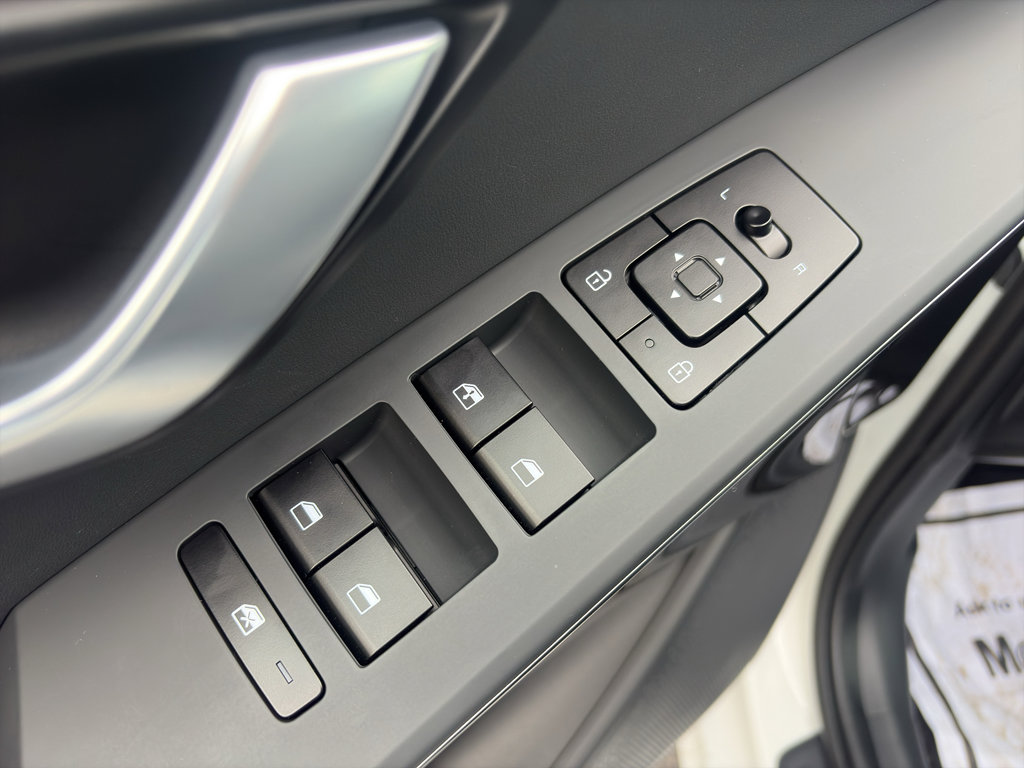 Used 2025 Kia Niro EX image 20