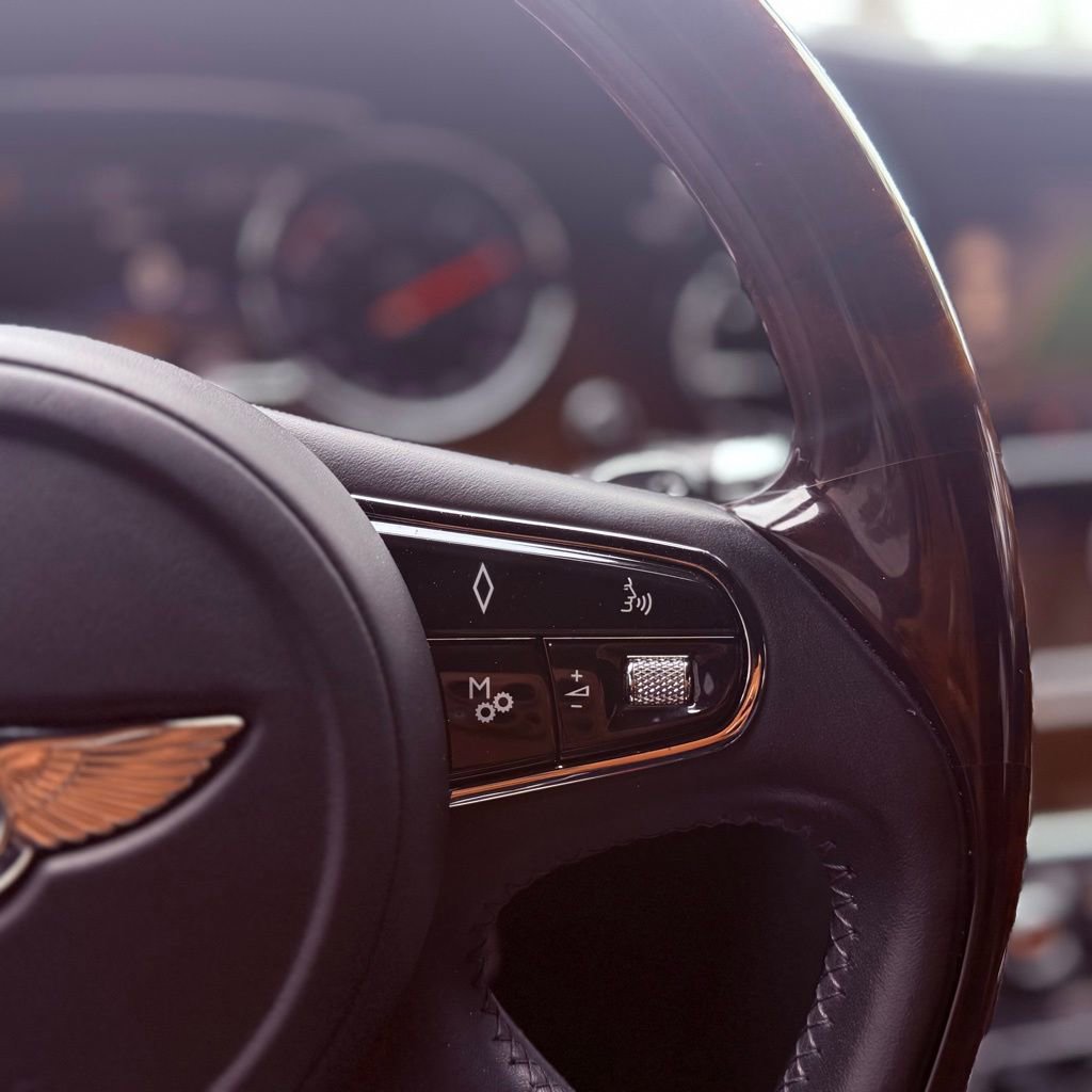 Used 2014 Bentley Mulsanne image 14