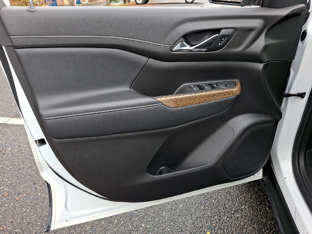 Used 2019 GMC Acadia SLE w/ LPO, Floor Liner Package AWD/4WD image 14