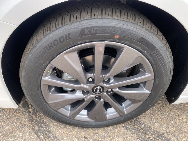 New 2026 Nissan Sentra SL w/ Floor Mat Package FWD image 28