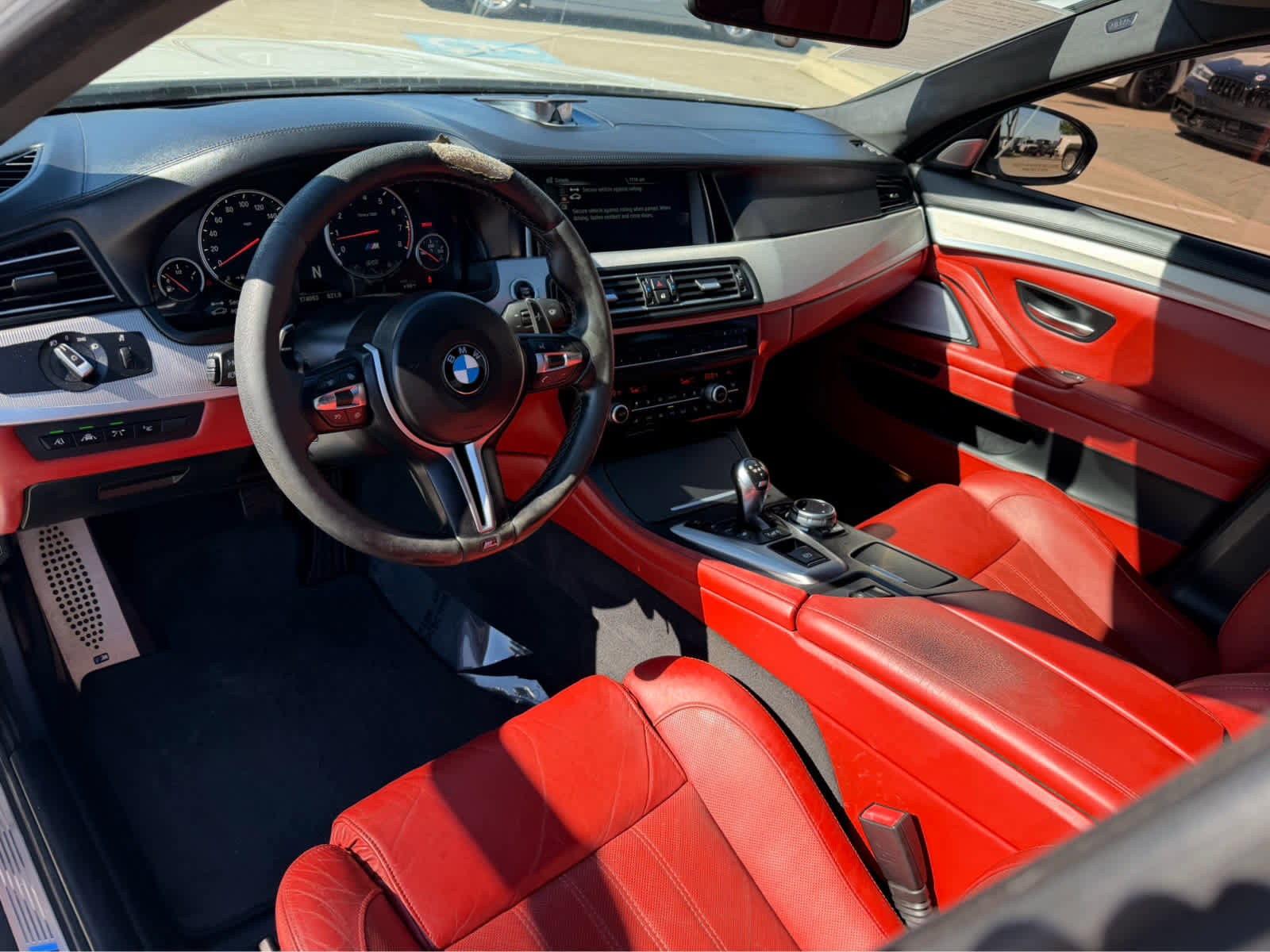 Used 2014 BMW M5 image 10