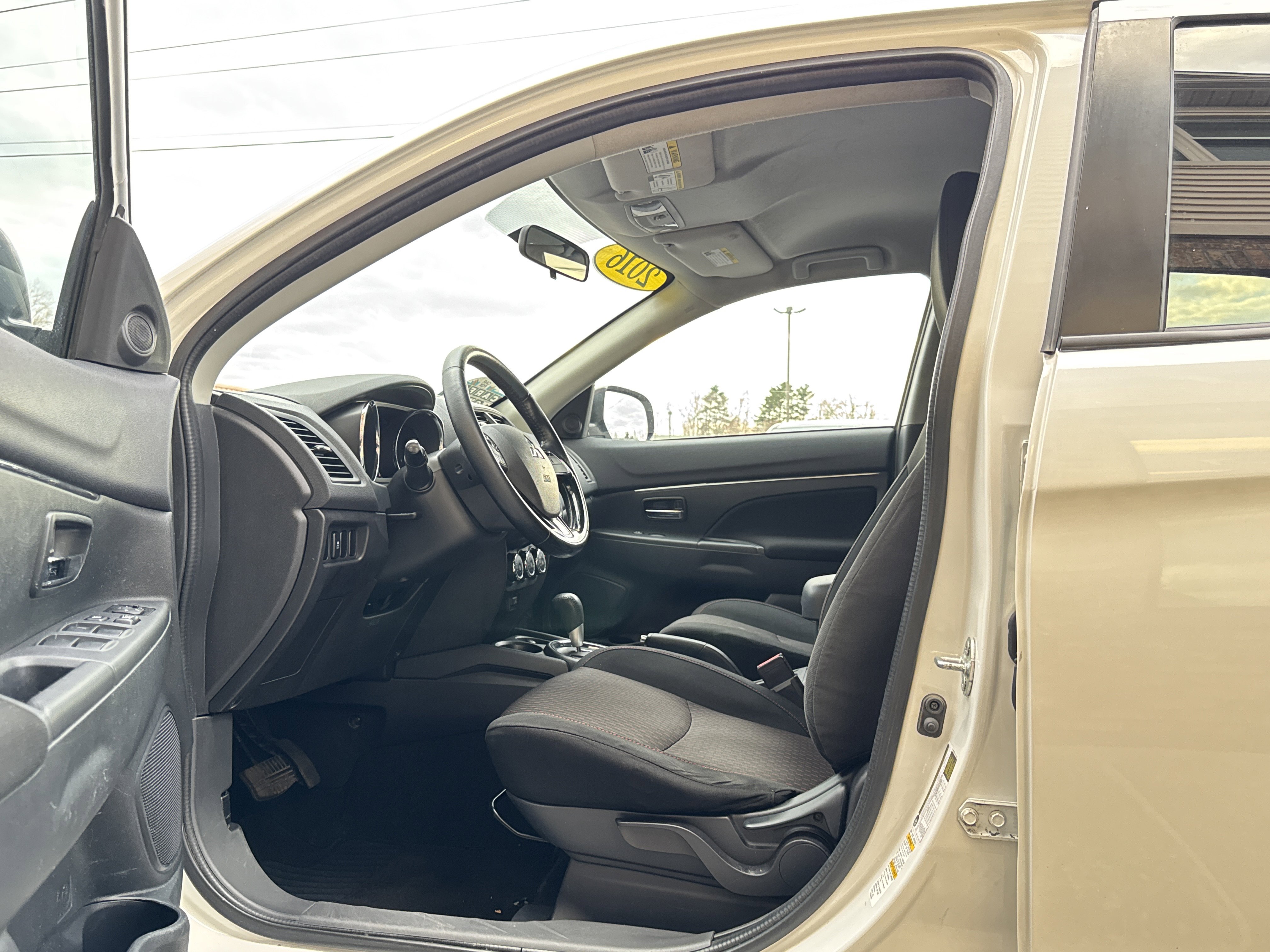 Used 2016 Mitsubishi Outlander Sport SE image 9