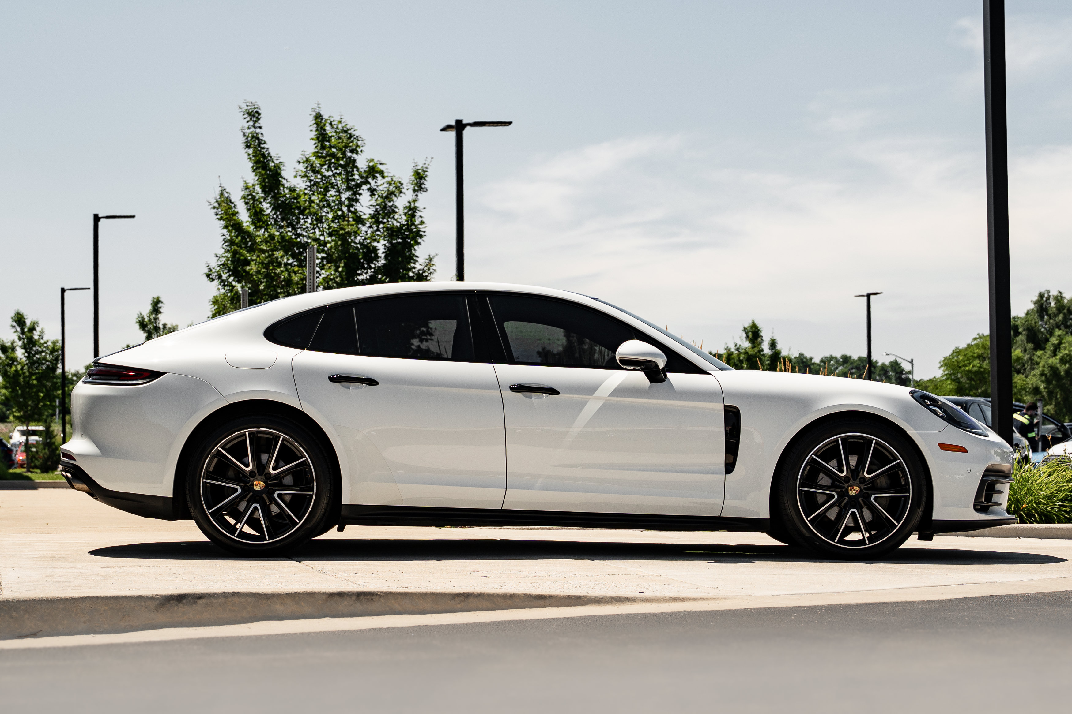 Used 2018 Porsche Panamera 4S AWD/4WD image 3