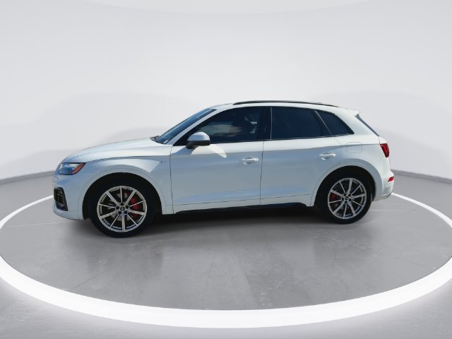 Used 2024 Audi Q5 e Premium Plus w/ Premium Plus Package AWD/4WD image 5