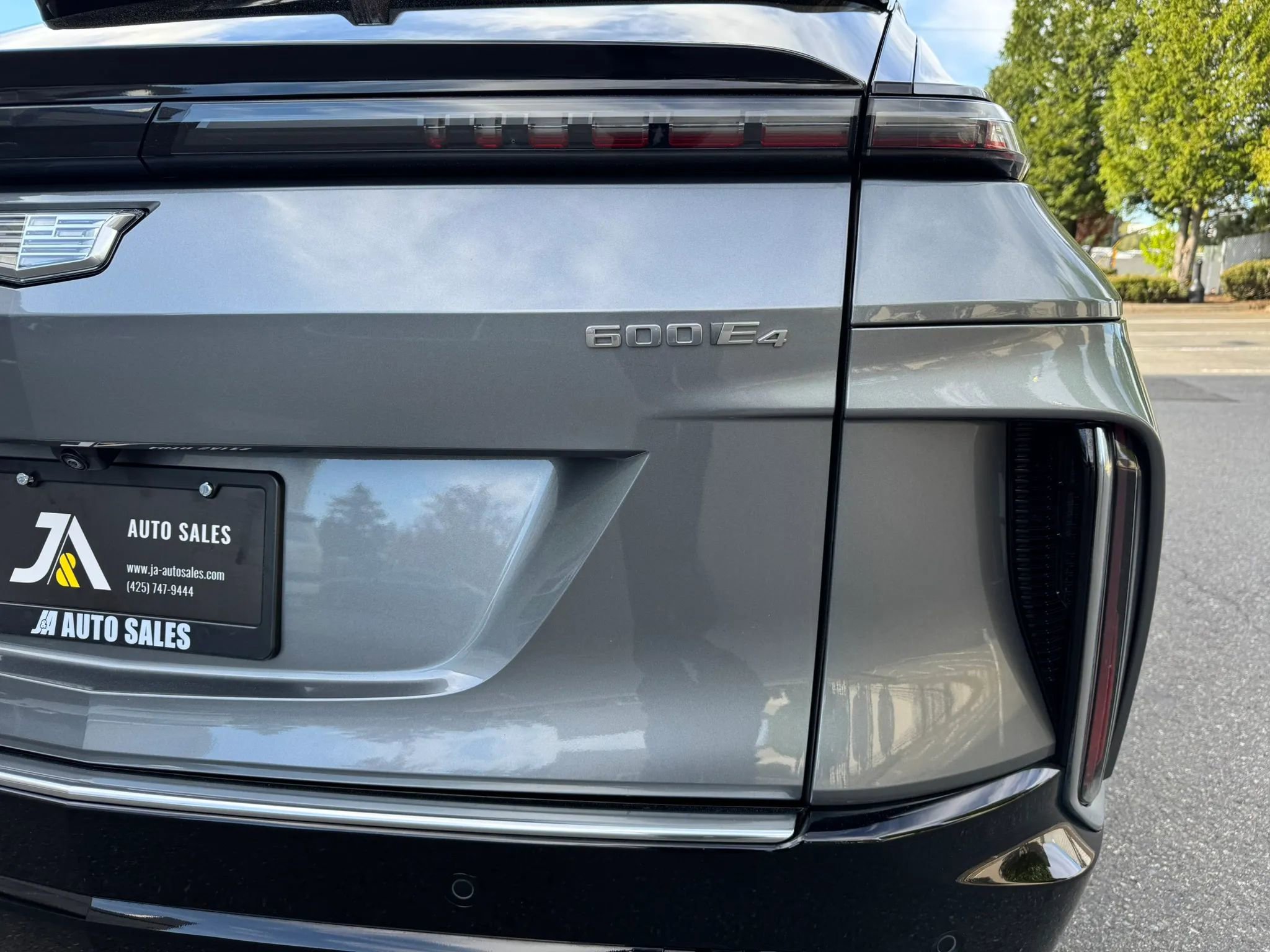 Used 2023 Cadillac Lyriq AWD image 16