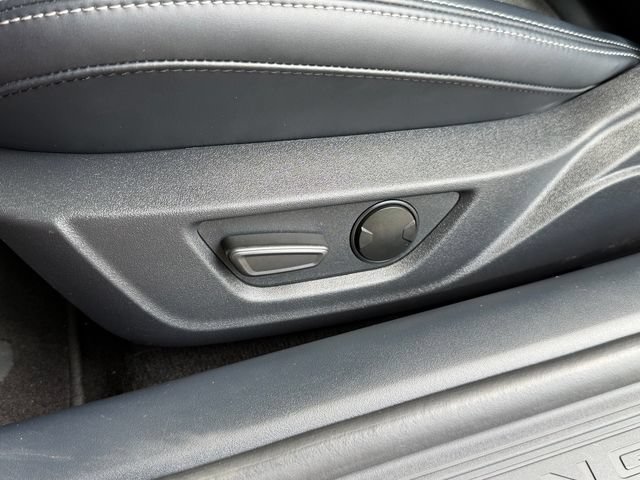 Used 2024 Ford Mustang Coupe RWD image 17