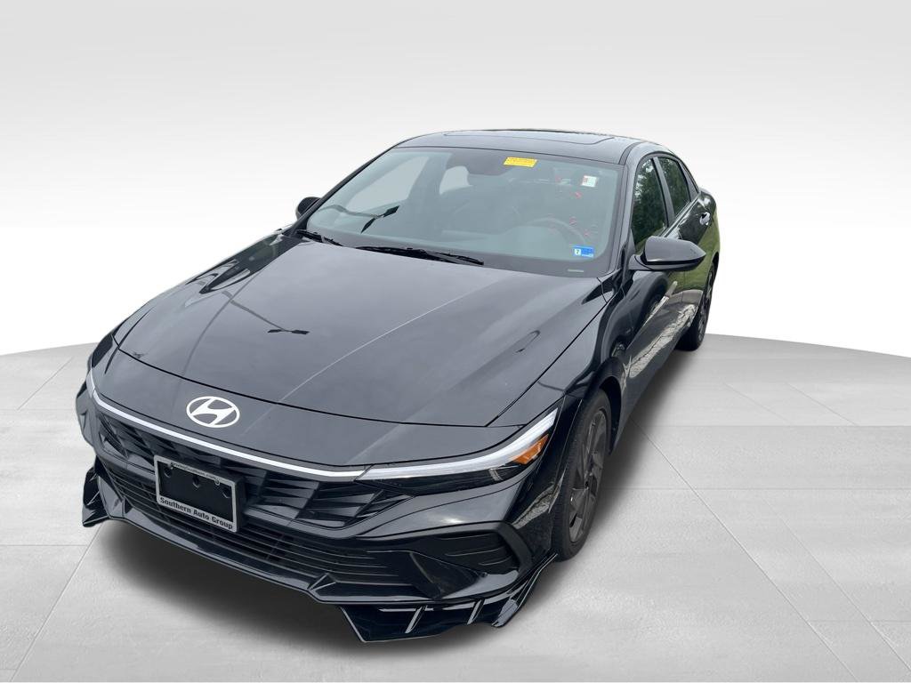 Used 2026 Hyundai Elantra SEL Sport FWD image 16
