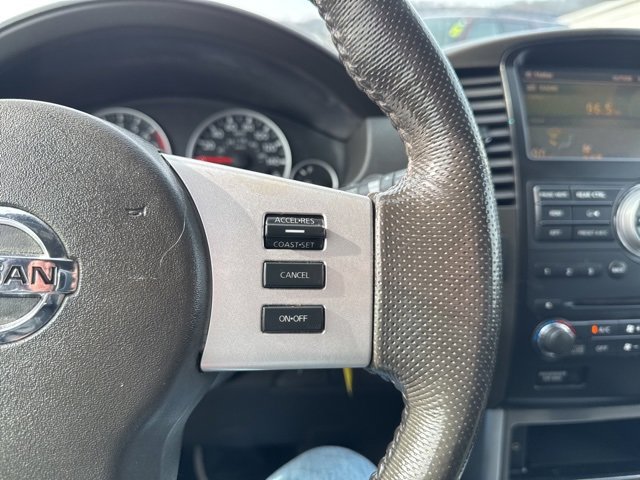 Used 2011 Nissan Pathfinder SV image 26