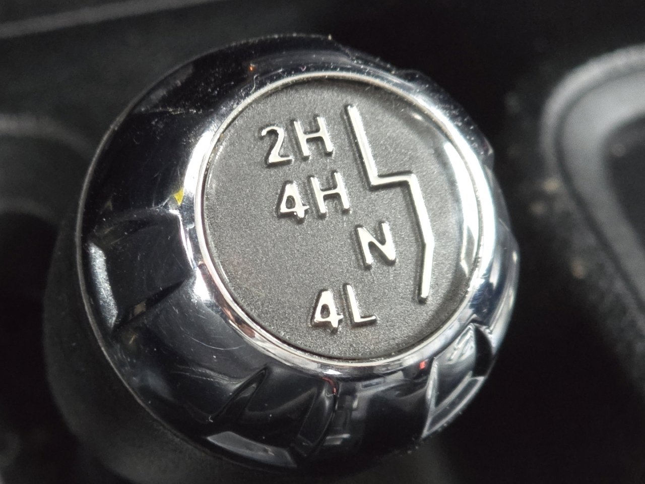 Used 2018 Jeep Wrangler Sahara w/ Connectivity Group image 9