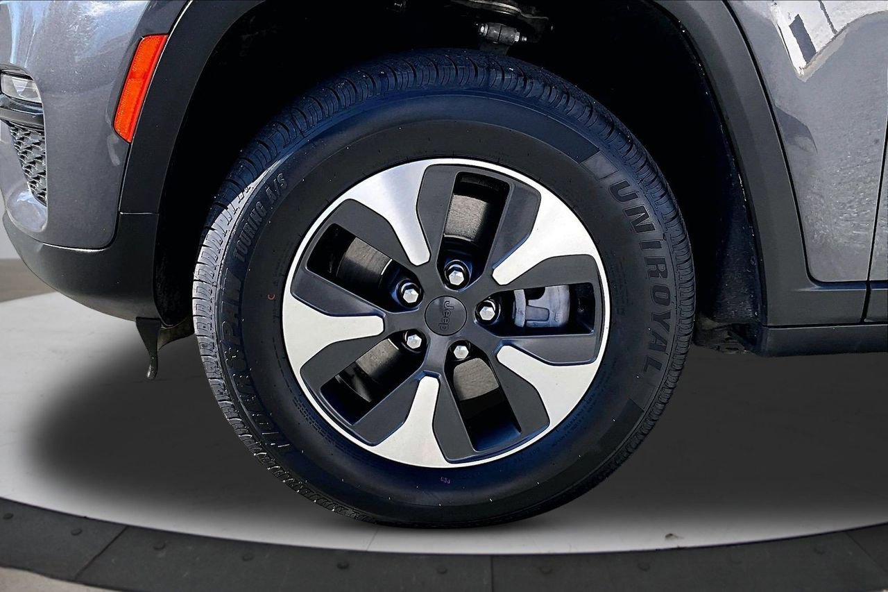 Certified 2023 Jeep Grand Cherokee 4WD 4xe image 33