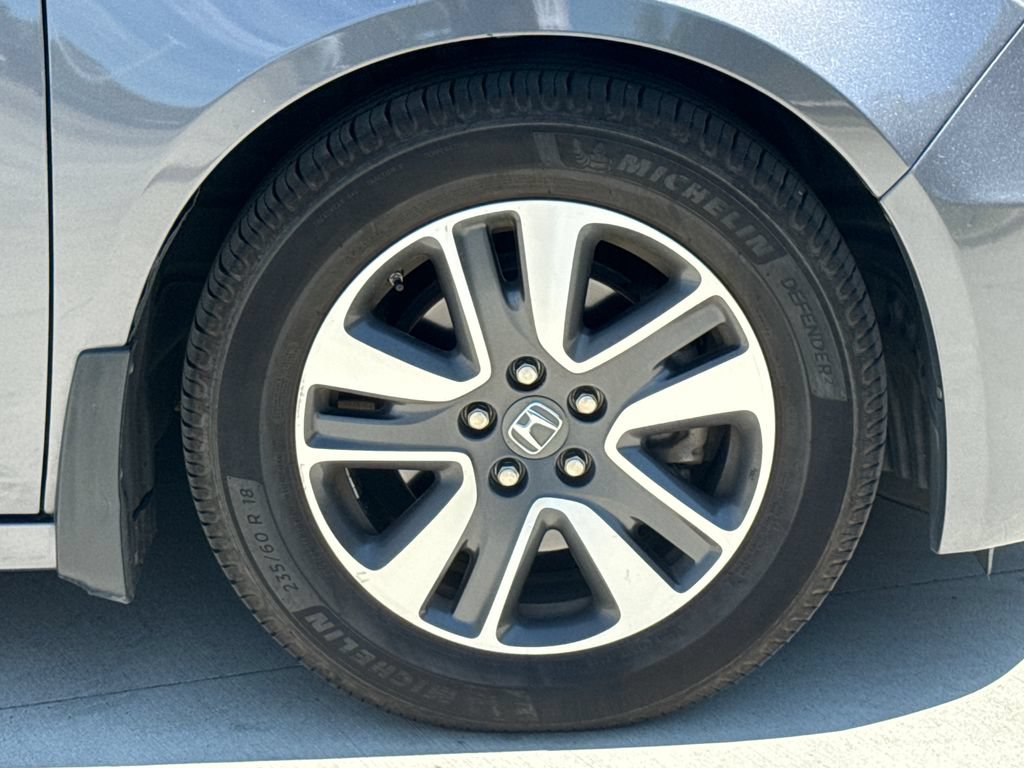 Used 2014 Honda Odyssey Touring Elite image 11