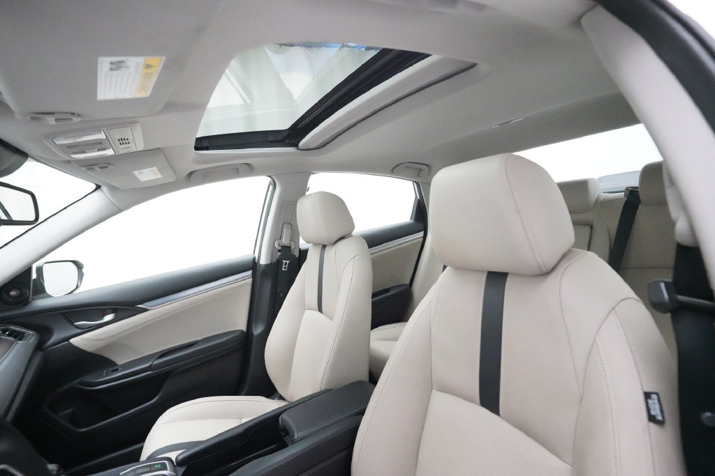 Certified 2018 Honda Civic Touring image 30