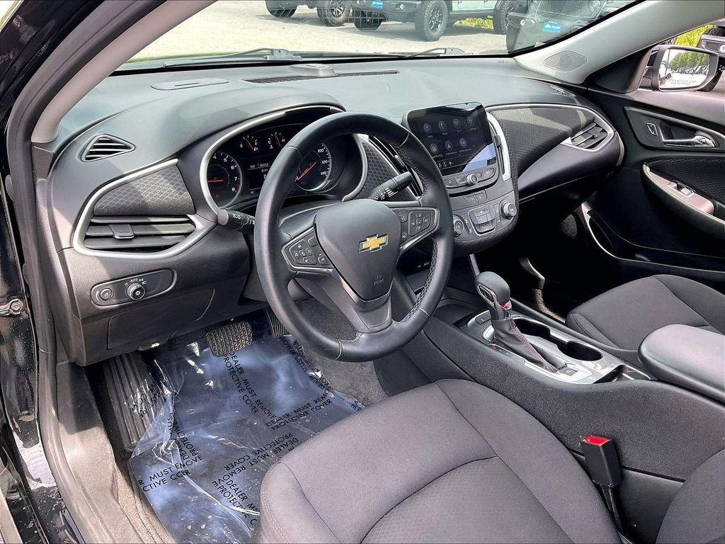 Used 2024 Chevrolet Malibu RS FWD image 8