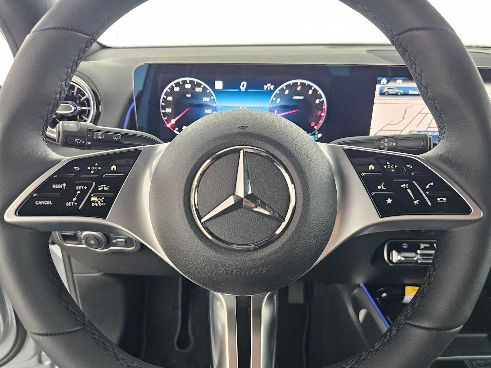 New 2026 Mercedes-Benz GLB 250 image 22