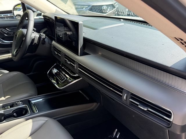 Used 2023 Lincoln Corsair FWD image 18