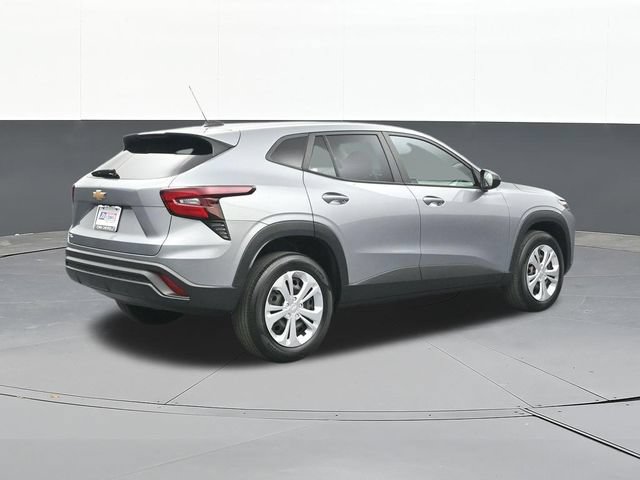 Used 2024 Chevrolet Trax LS FWD image 13