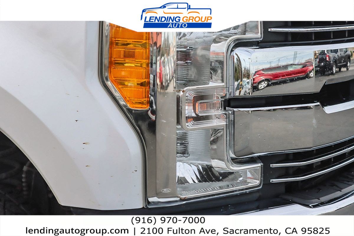 Used 2017 Ford F250 Lariat w/ Chrome Package image 7