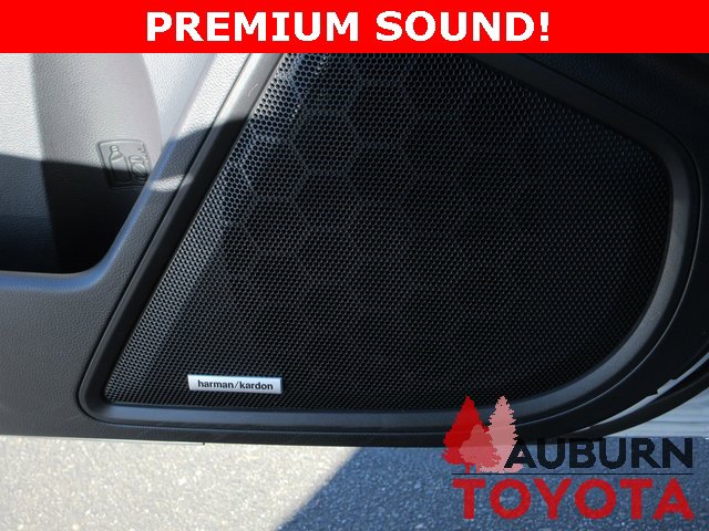 Used 2025 Subaru Outback Touring w/ Popular Package #2 image 13