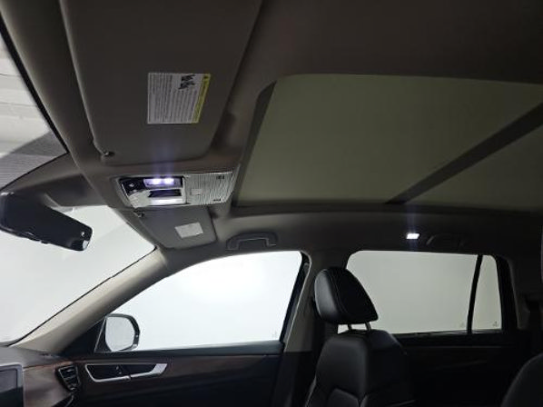 Used 2026 Volkswagen Atlas SE FWD image 7