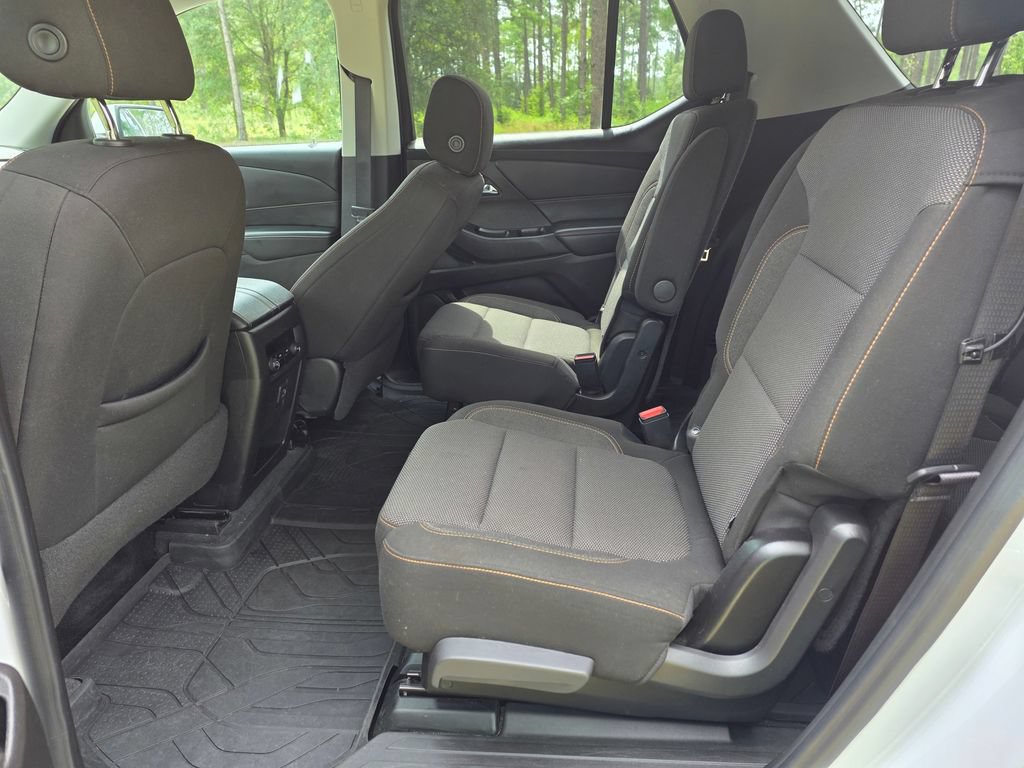 Used 2021 Chevrolet Traverse LT FWD image 16