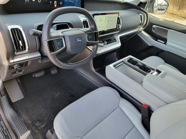 New 2026 Ford Expedition Platinum w/ Driver's Package image 18