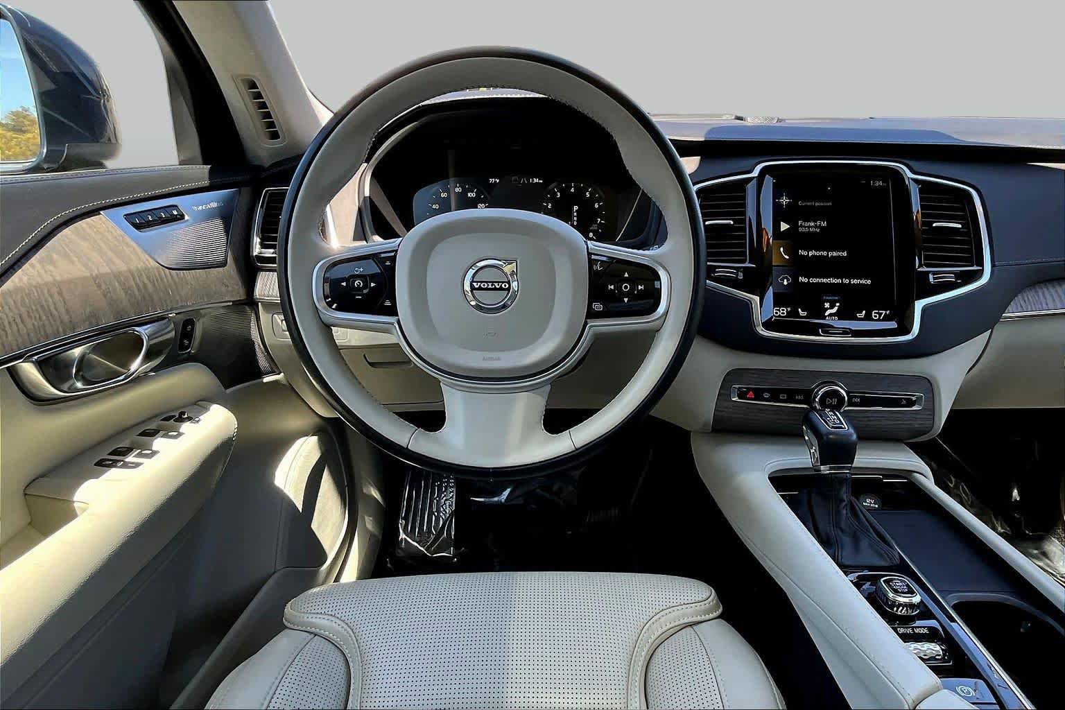 Used 2021 Volvo XC90 T6 Inscription w/ Lounge Package AWD/4WD image 10