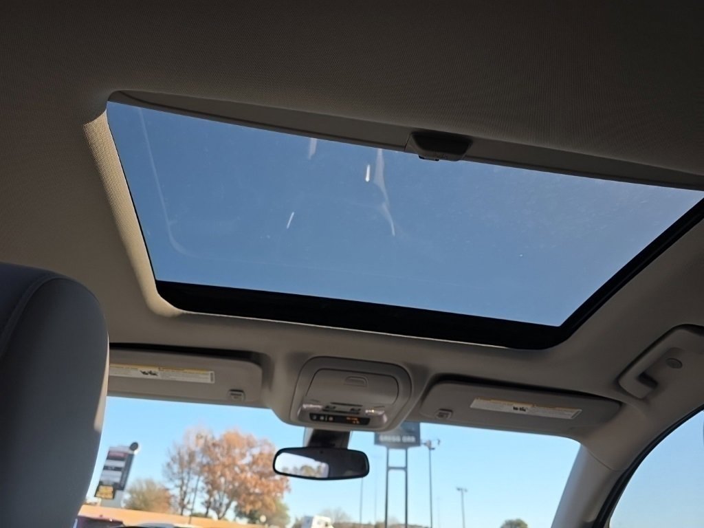 Used 2020 GMC Acadia SLT w/ Driver Alert Package II image 14