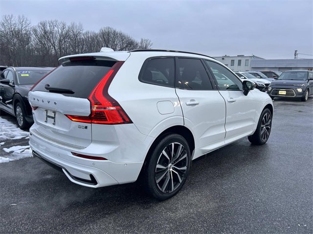 Used 2024 Volvo XC60 B5 Plus w/ Protection Package Premier image 3