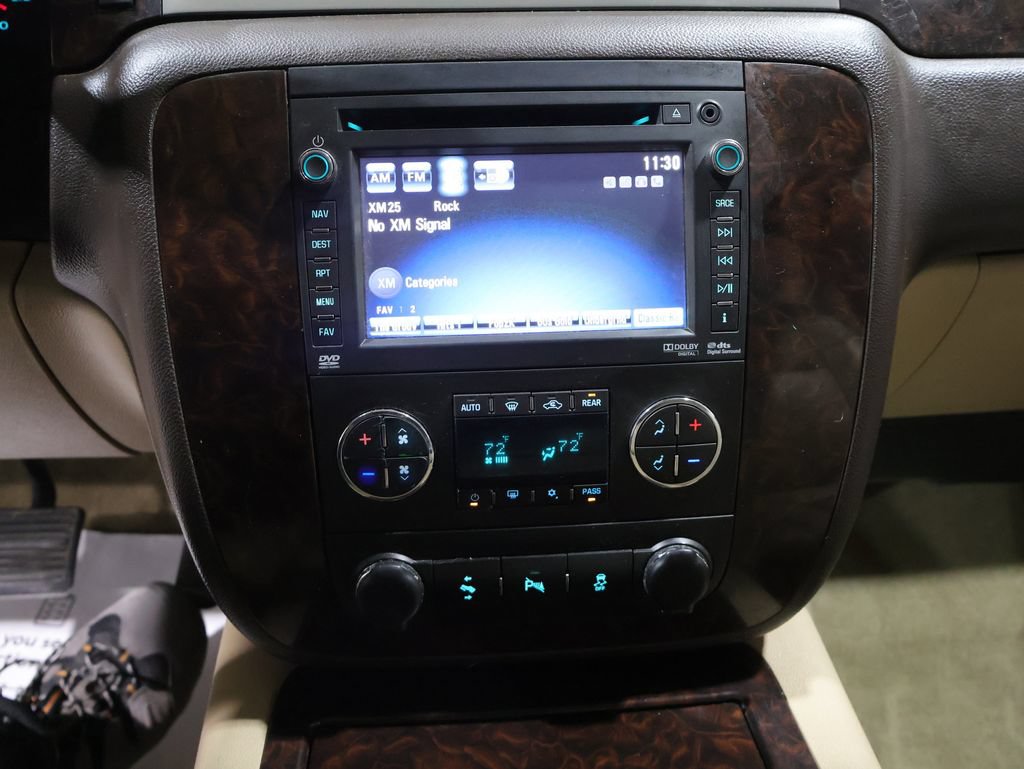 Used 2014 GMC Yukon XL Denali image 27