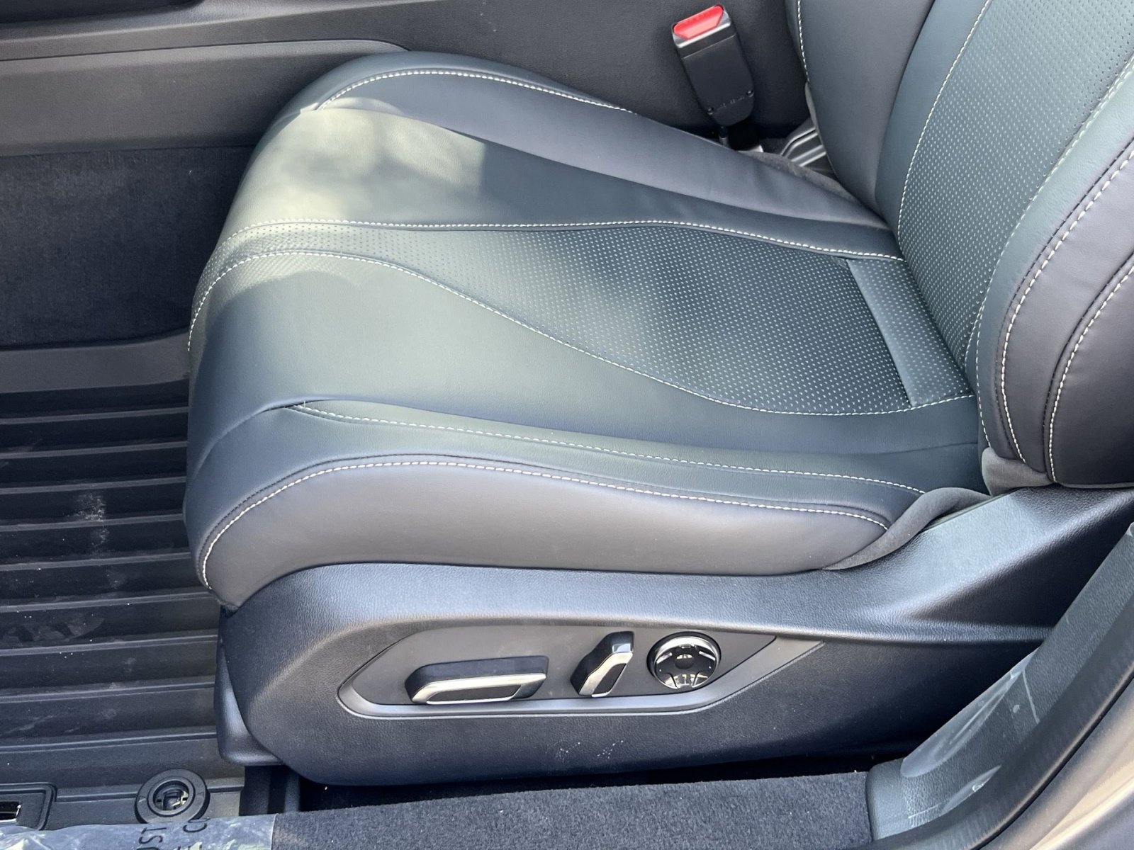 New 2025 Acura TLX w/Technology Package image 11