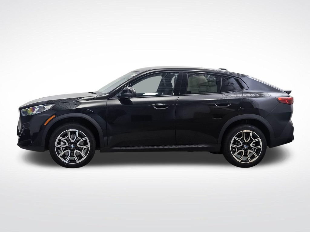 New 2026 BMW X2 xDrive28i w/ Technology Package AWD/4WD image 2