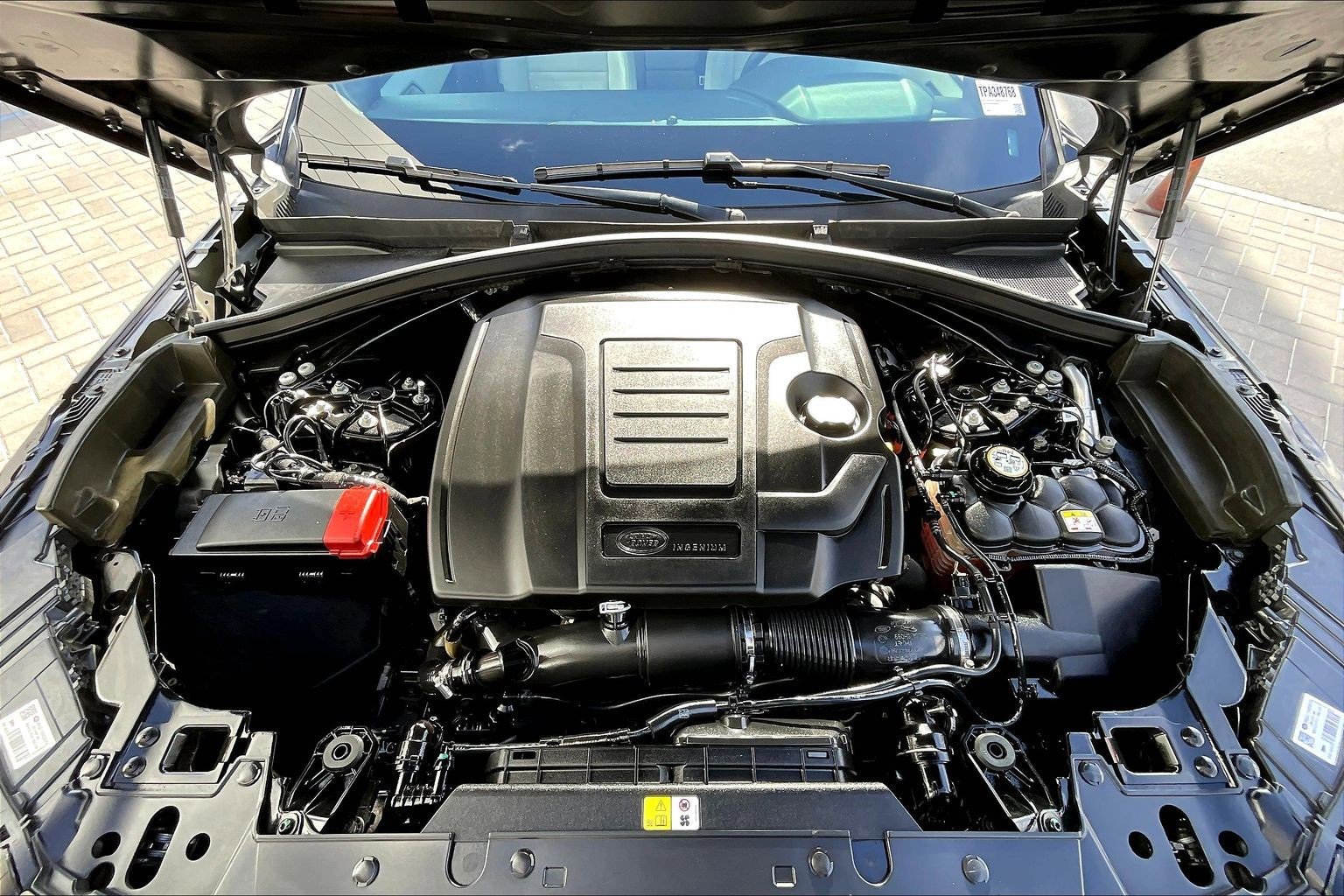 Used 2023 Land Rover Range Rover Velar R-Dynamic S image 10